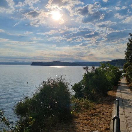 Piran Beach House - Private Oasis - Beachfront Apartment With A Sea View Terrace מראה חיצוני תמונה