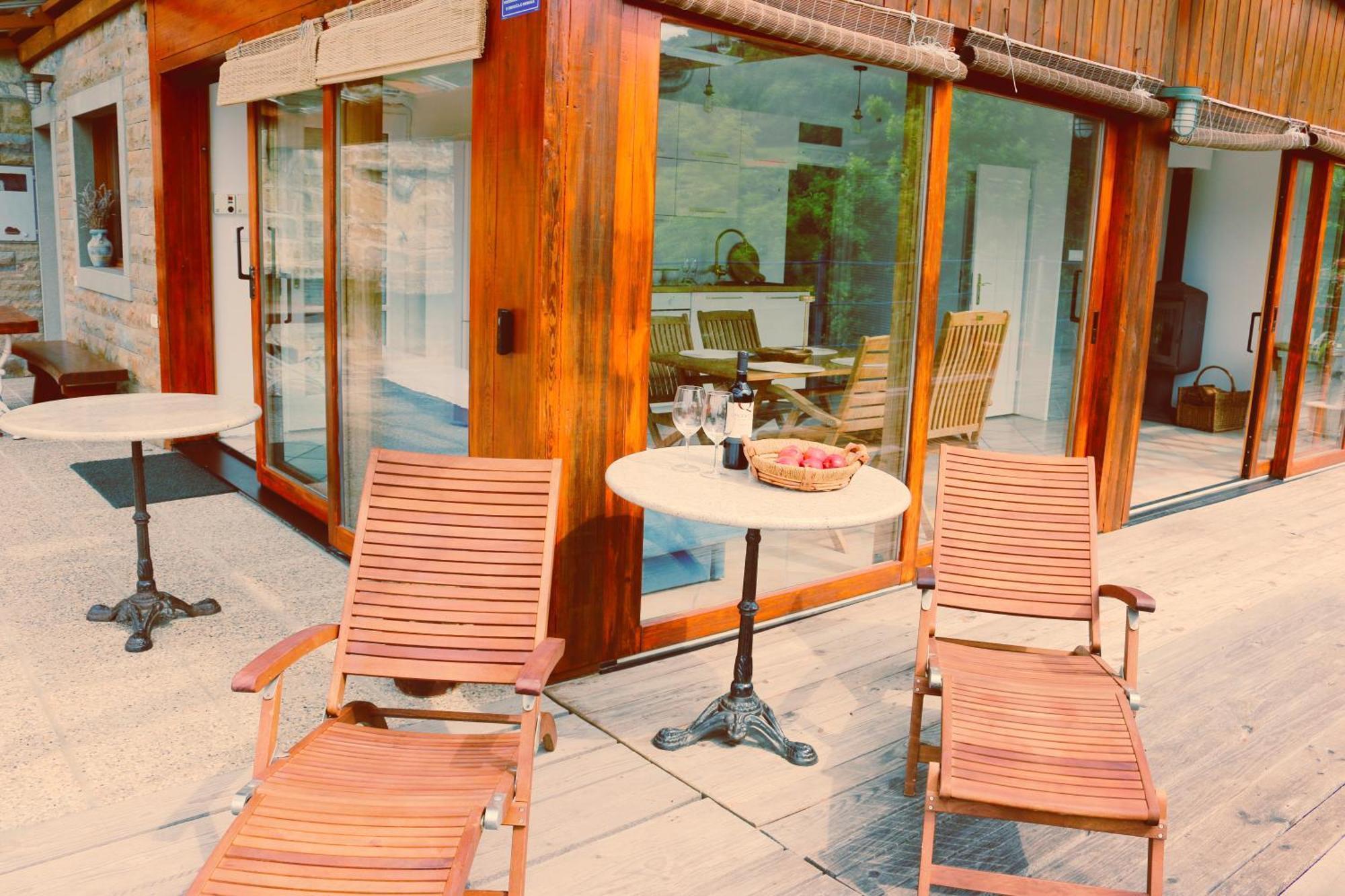 Piran Beach House - Private Oasis - Beachfront Apartment With A Sea View Terrace מראה חיצוני תמונה